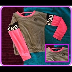 Girls size 6 Reebok shirt with cute accents
